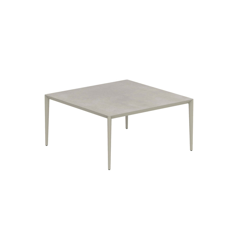 Royal Botania Tafel Royal Botania U-nite Tafel  150x150x75cm. Diverse kleuren frames en tafelbladen mogelijk.