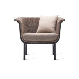 Vincent Sheppard Lounge stoel Frame Black - Wicker Taupe / Zitkussen stofcategorie B Vincent Sheppard Wicked loungestoel. Verkrijgbaar in  twee kleuren en met verschillende kleuren stofferingen.