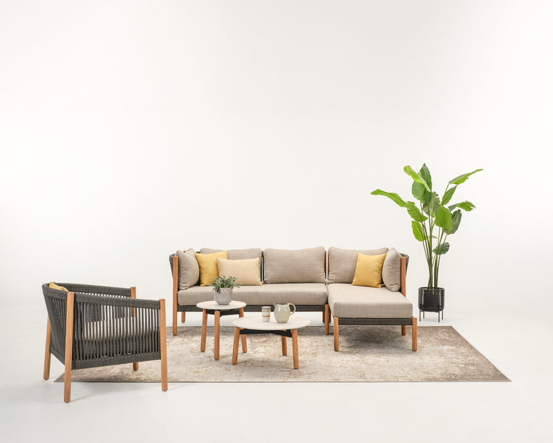 Vincent Sheppard Lounge stoel Vincent Sheppard Lento Lounge chaise sofa. Zit- en rugkussens verkrijgbaar met verschillende soorten stofferingen.